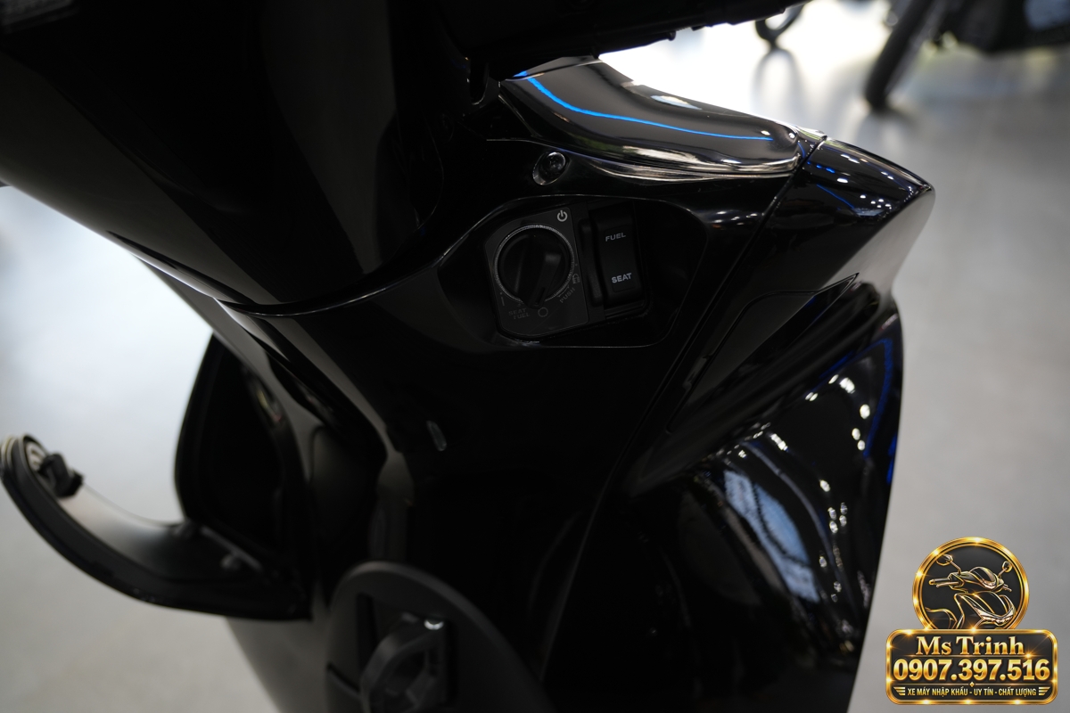 Honda SH150i Ý đen bóng 2027 tại Gia Lai - Sơn bóng lịch sự, tiện ích cho mỗi ngày