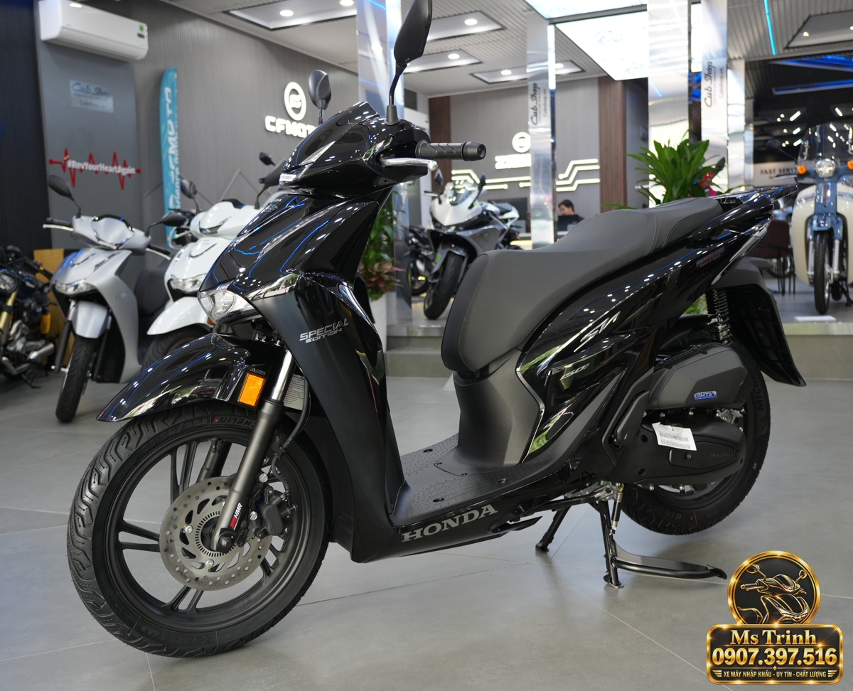 Honda SH150i Ý đen bóng 2027 tại Gia Lai - Sơn bóng lịch sự, tiện ích cho mỗi ngày