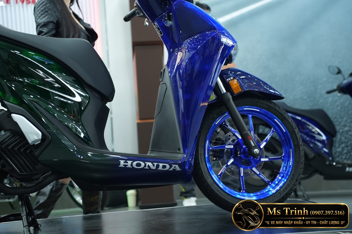Honda SH150i Vetro Sapphire - Green tại Gia Lai: SH Ý 2 trong 1 giới hạn 200 xe