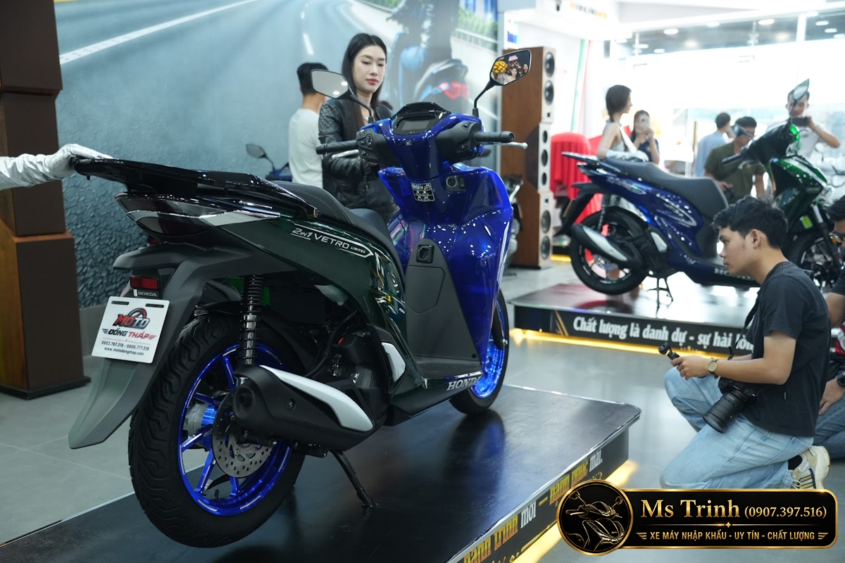 Honda SH150i Vetro Sapphire - Green tại Gia Lai: SH Ý 2 trong 1 giới hạn 200 xe