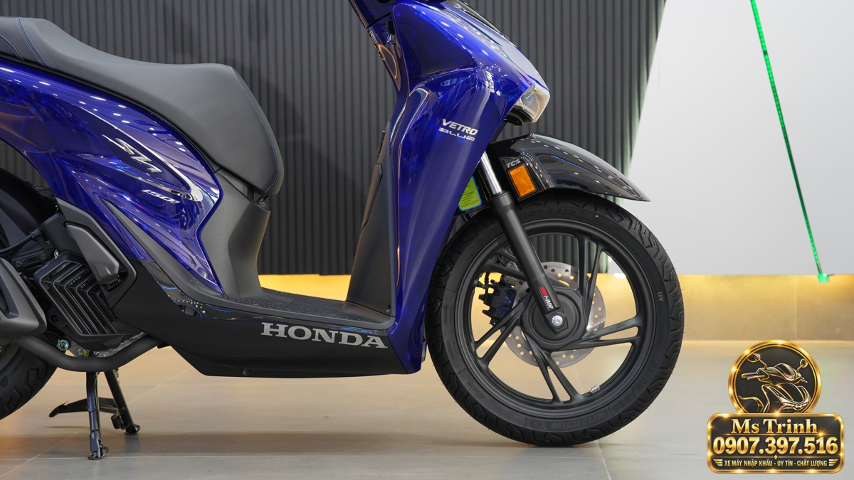 Honda SH150 Vetro Blue 2027 tại Gia Lai - Xanh Sapphire trong suốt, nhập Ý sang trọng