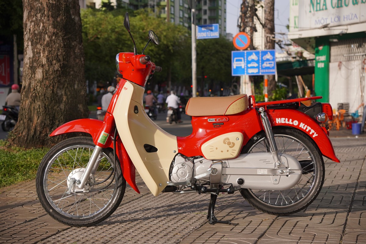 Honda Super Cub 50cc Hello Kitty Edition, Made In Japan, Hàng Hiếm tại Gia Lai