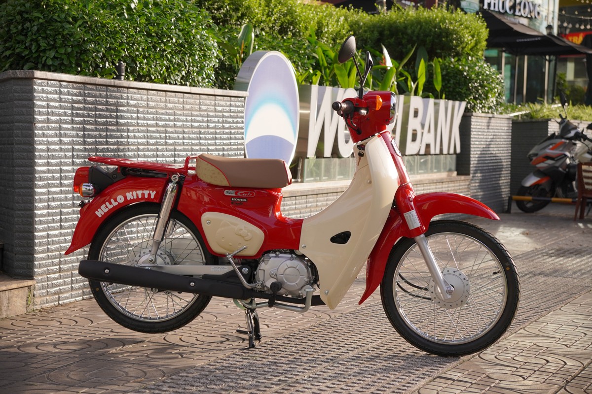 Honda Super Cub 50cc Hello Kitty Edition, Made In Japan, Hàng Hiếm tại Gia Lai