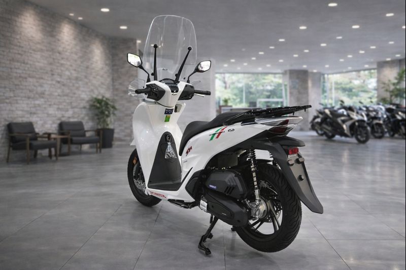Honda SH150 trắng pha lê nhập Ý 2026 tại Gia Lai - Sport Edition chính ngạch, chuẩn chất Ý