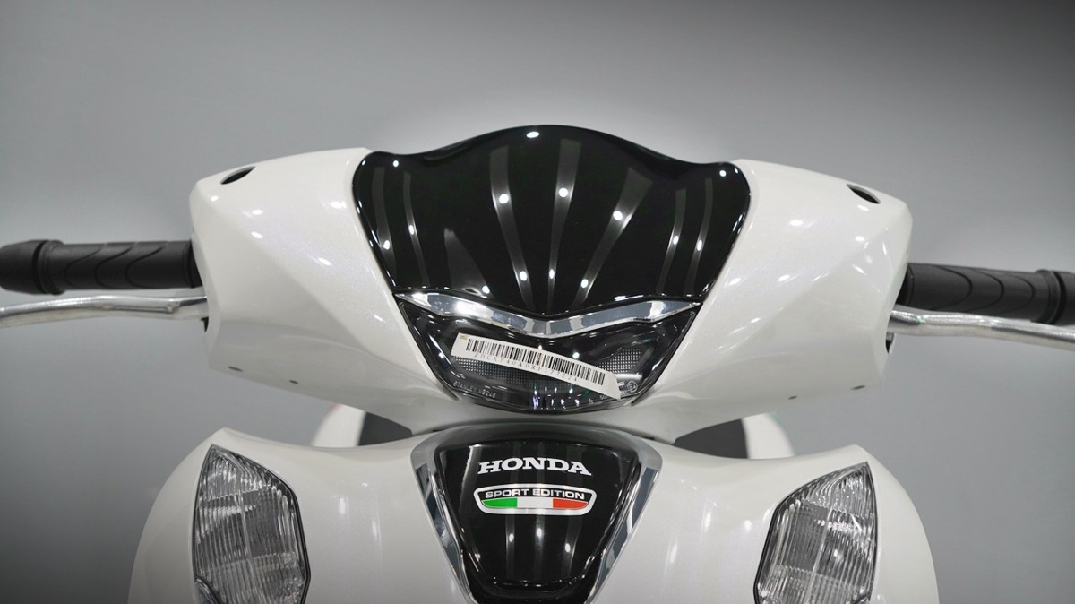 Honda SH150 trắng pha lê nhập Ý 2026 tại Gia Lai - Sport Edition chính ngạch, chuẩn chất Ý