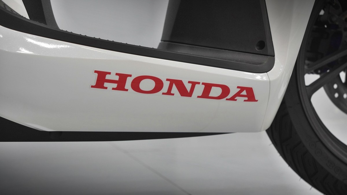 Honda SH150 trắng pha lê nhập Ý 2026 tại Gia Lai - Sport Edition chính ngạch, chuẩn chất Ý