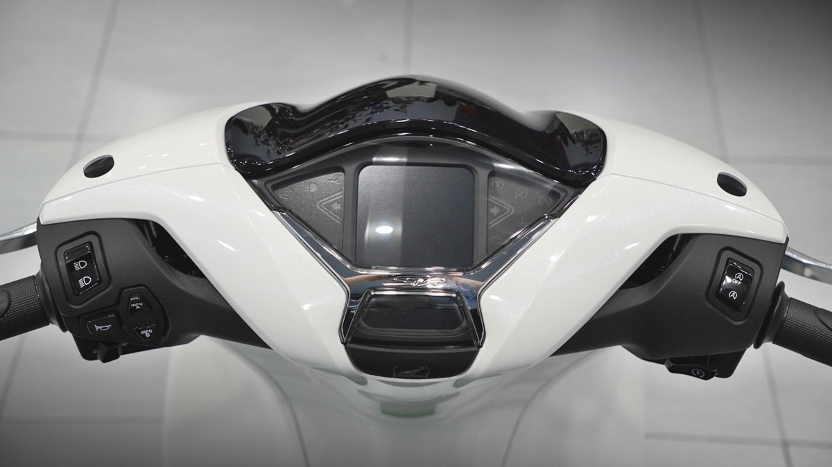 Honda SH150 trắng pha lê nhập Ý 2026 tại Gia Lai - Sport Edition chính ngạch, chuẩn chất Ý