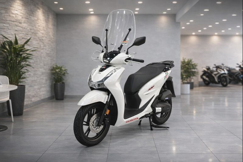 Honda SH150 trắng pha lê nhập Ý 2026 tại Gia Lai - Sport Edition chính ngạch, chuẩn chất Ý