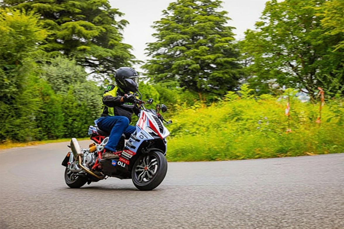 Italjet Dragster 300 Gresini Racing Tại Gia Lai - Chiếc Scooter Ý Khiến Dân Chơi Xe Phải Ngoái Nhìn