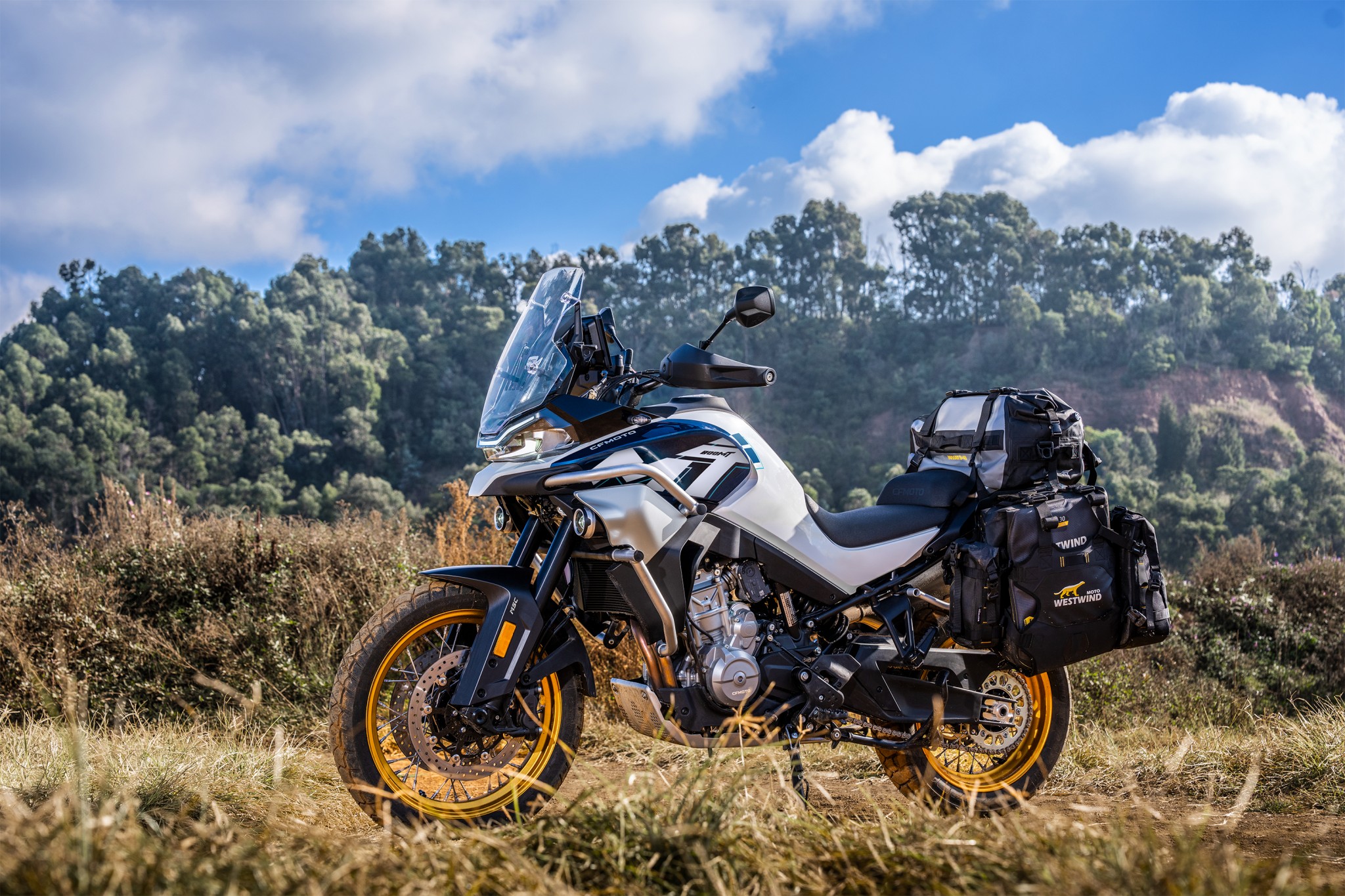 CF Moto 800MT Explorer 2025, ADV Cao Cấp Nhất, Chính Hãng, Giá Tốt tại Gia Lai