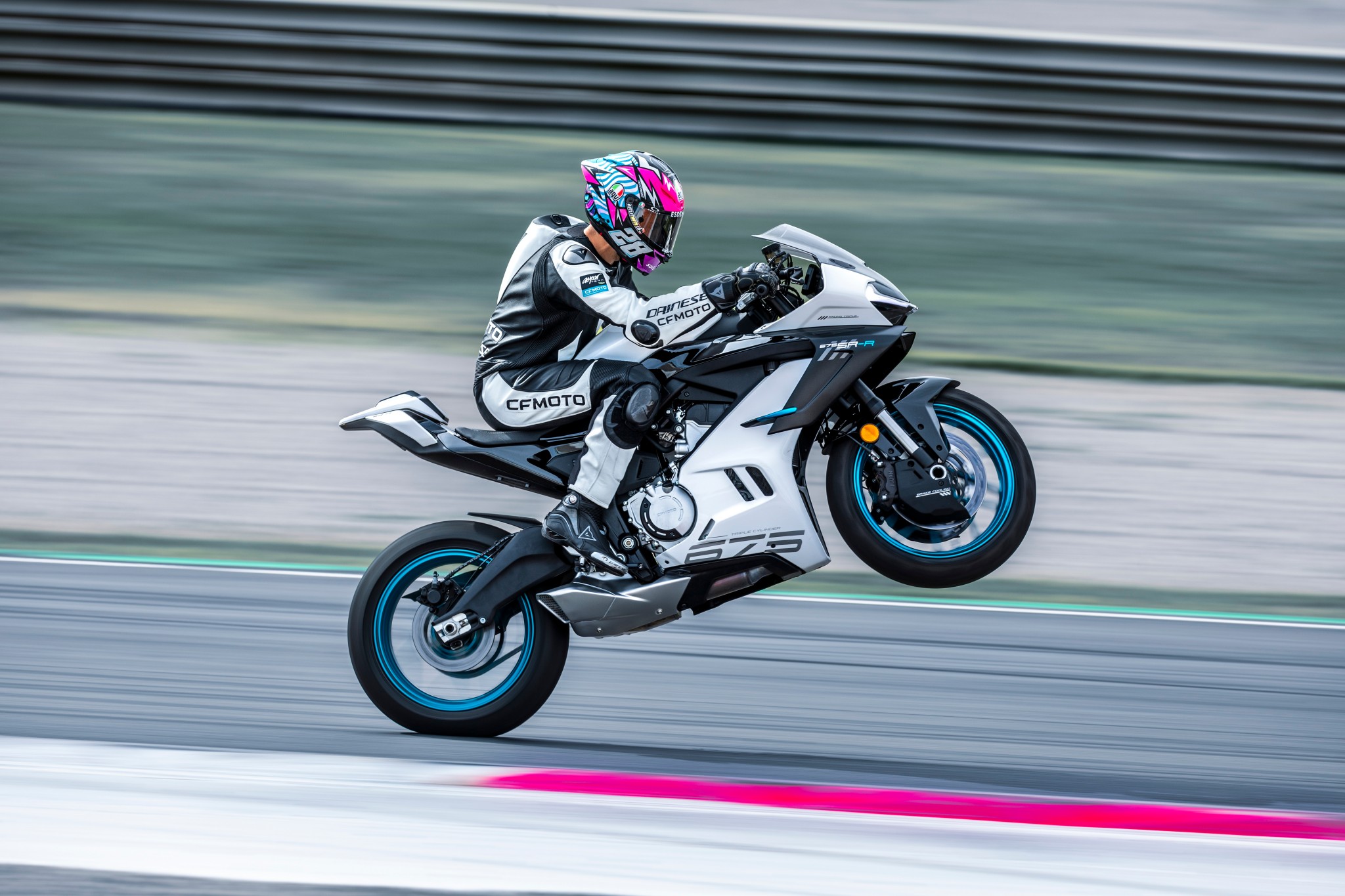 CF Moto 675SR-R 2025 3 Xi Lanh Ngang, Siêu Thể Thao, Giá Rẻ tại Gia Lai