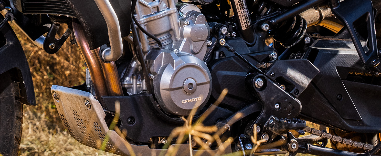 CF Moto 800MT Explorer 2025, ADV Cao Cấp Nhất, Chính Hãng, Giá Tốt tại Gia Lai