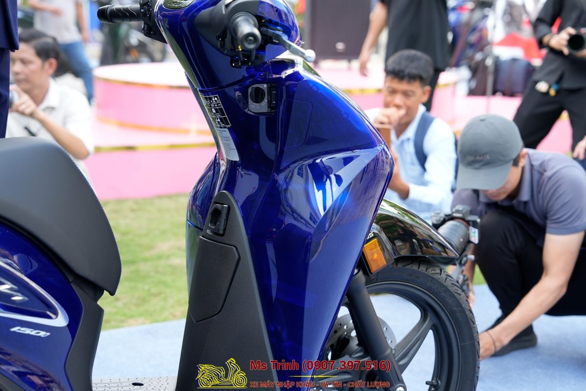 Honda SH150 Vetro Blue 2026 Limited Edition - Siêu phẩm SH Ý dàn áo xanh trong suốt cực hiếm tại Gia Lai