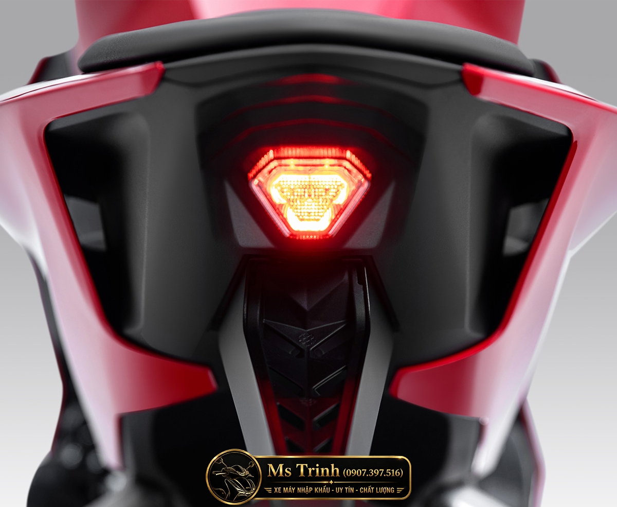 Đèn hậu LED Honda CBR500R FOUR 2026 tăng nhận diện cho mẫu xe sportbike Honda