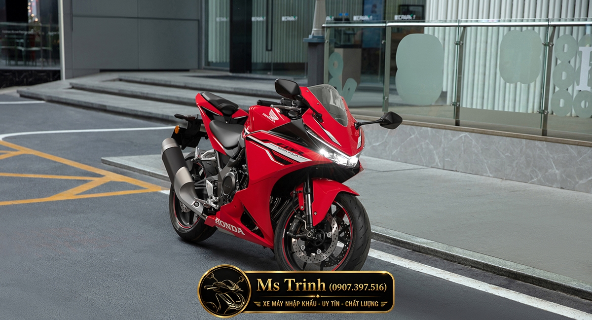 Honda CBR500R FOUR 2026 có dàn áo khí động học và dáng xe thể thao cân đối