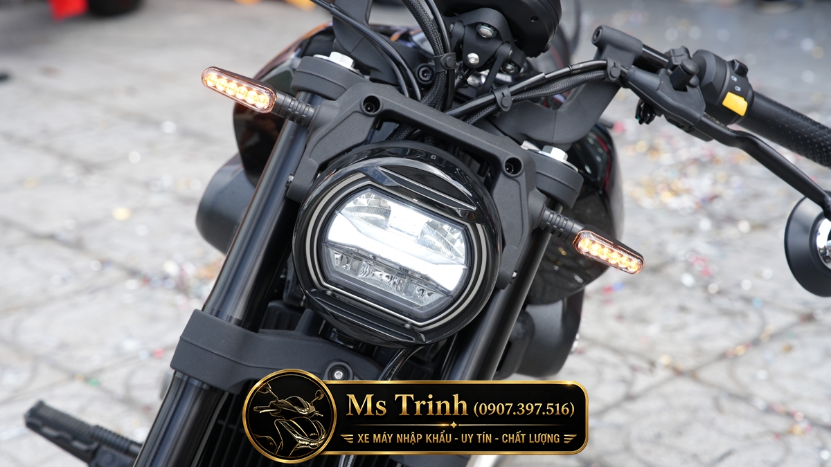 Hyosung GV350X có cụm đèn LED mang phong cách hiện đại