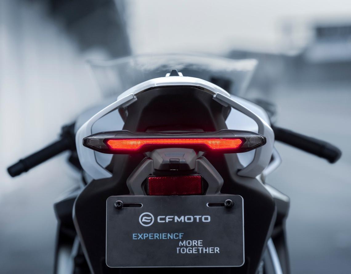 CF Moto 675SR-R 2025 3 Xi Lanh Ngang, Siêu Thể Thao, Giá Rẻ tại Gia Lai